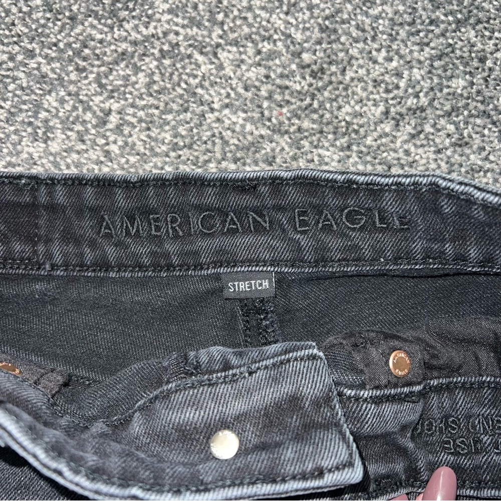 American Eagle Black Highest Rise 90s Boyfriend Shorts - Picture 3 of 9